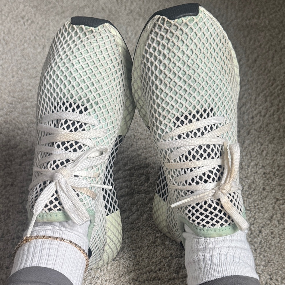 Adidas Mesh Sneaker